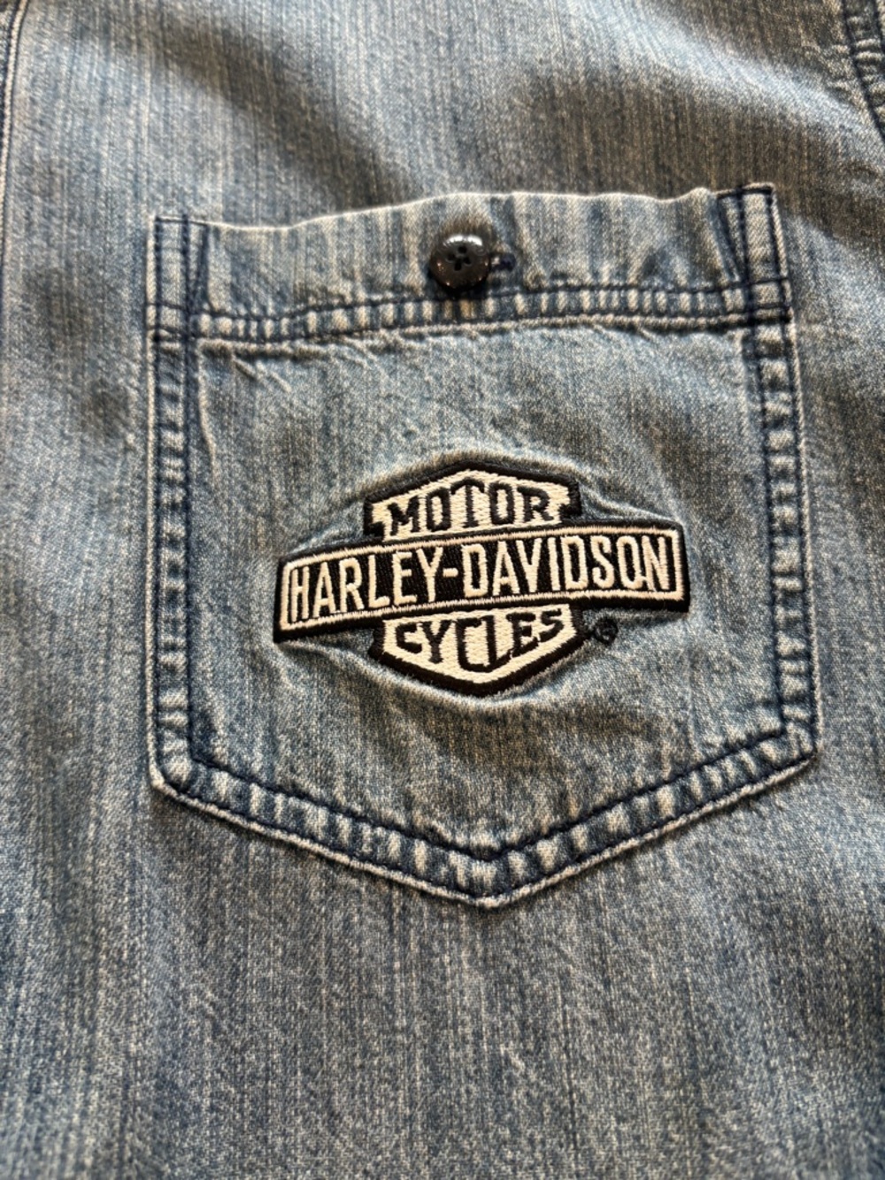 Vintage Harley-Davidson "V-Twin Power" Embroidered Denim Button-Down Shirt Med